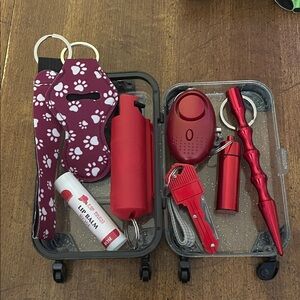 NWOT Red Paw Print Self-Defense Keychain Set